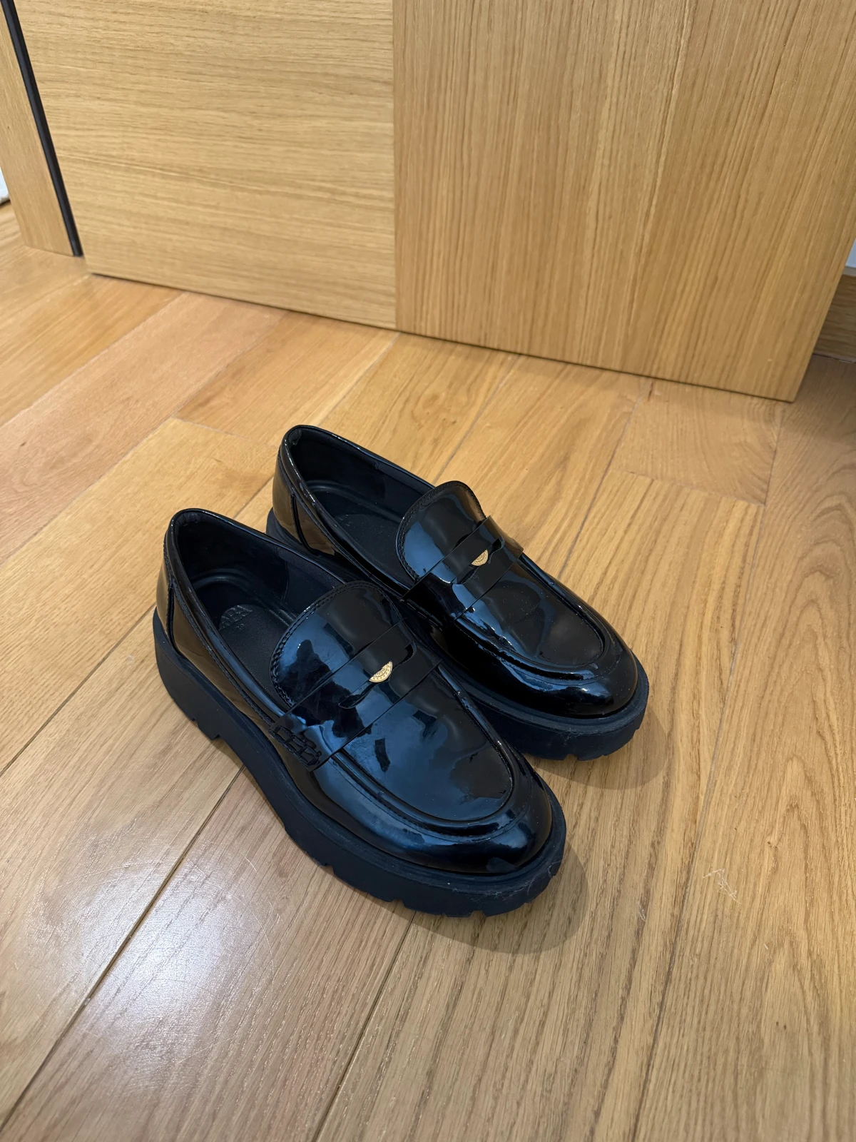 Zara Loafers 39
