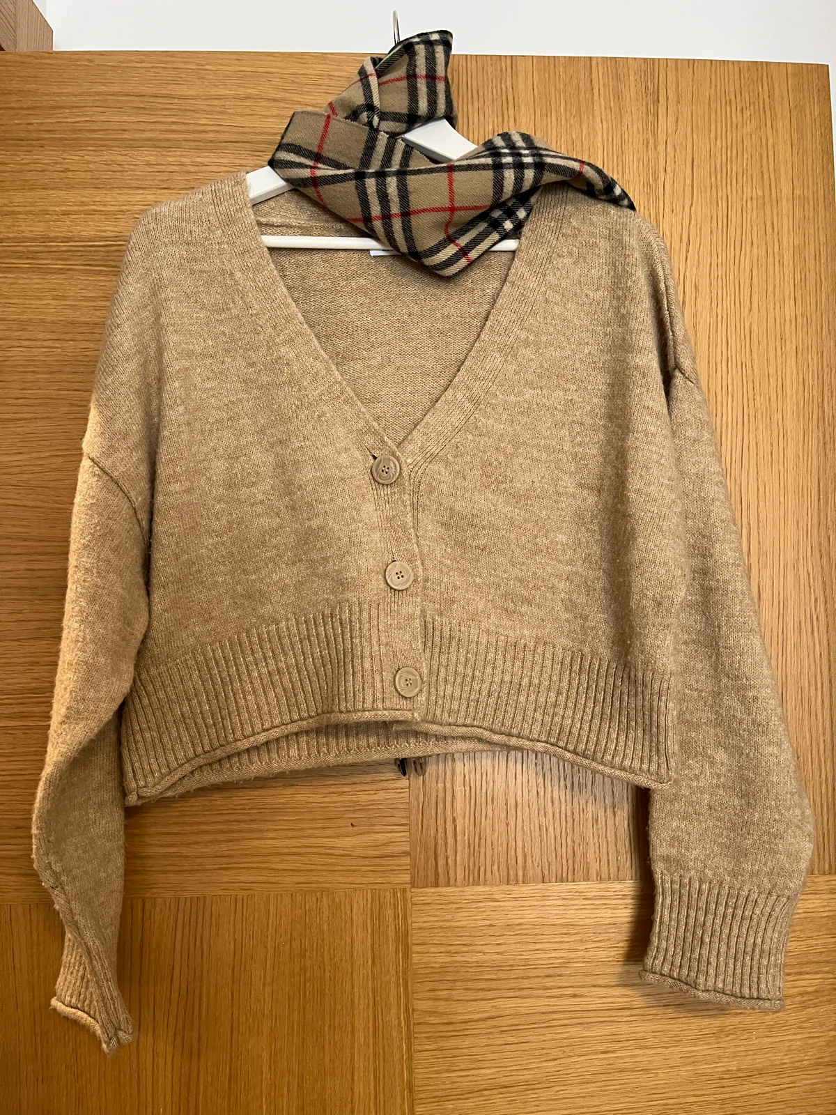 Stradivarius camel kardigan