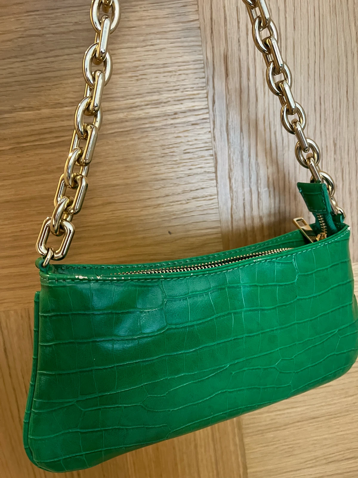 Zara mini torbica “krokodiska koza”