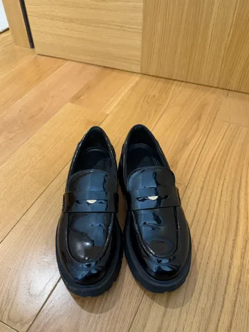 Zara Loafers 39