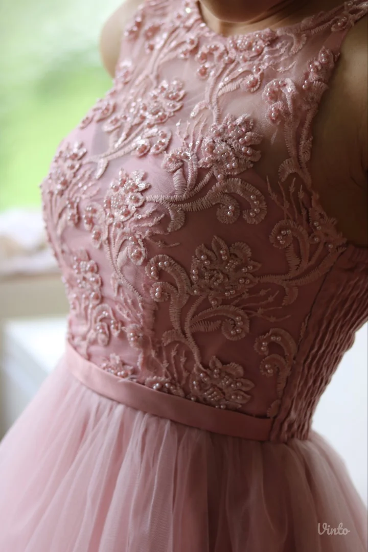 Savršena haljina za proslavu