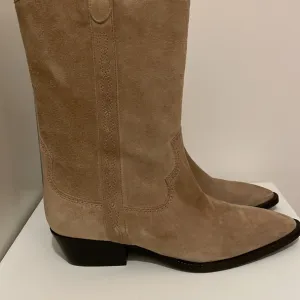 Massimo Dutti kožne kaubojke