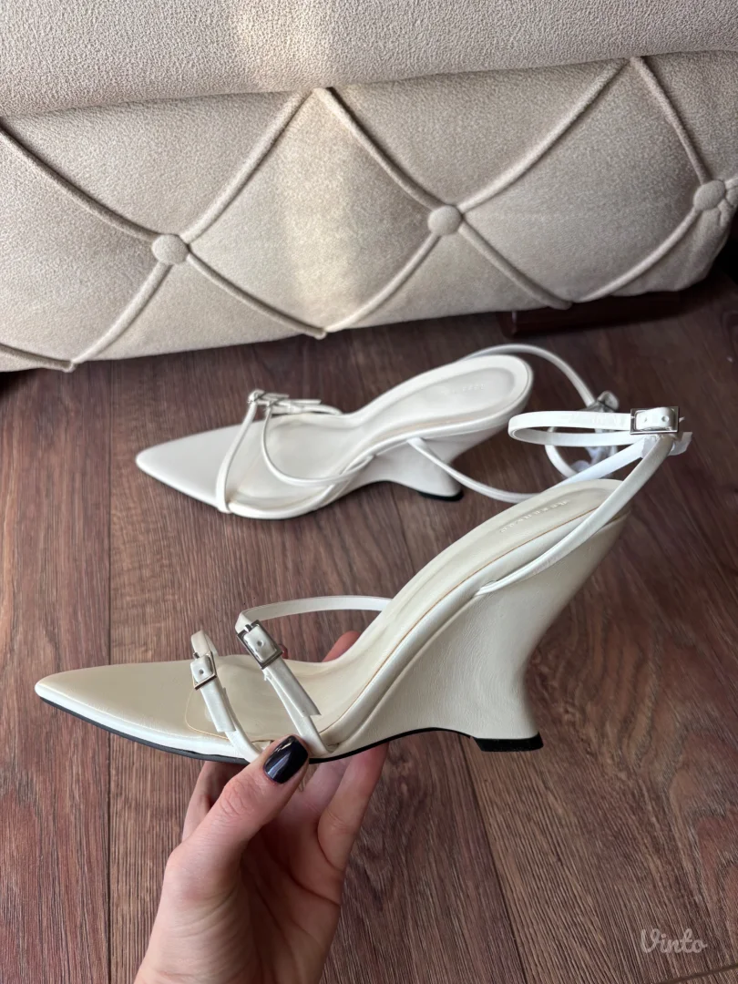 Reserved bele stikle