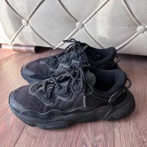 Adidas Ozweego crne patike