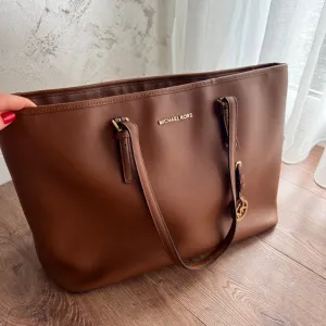 Michael Kors Jet Set Bag