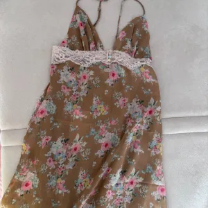 Zara haljina sa etiketom