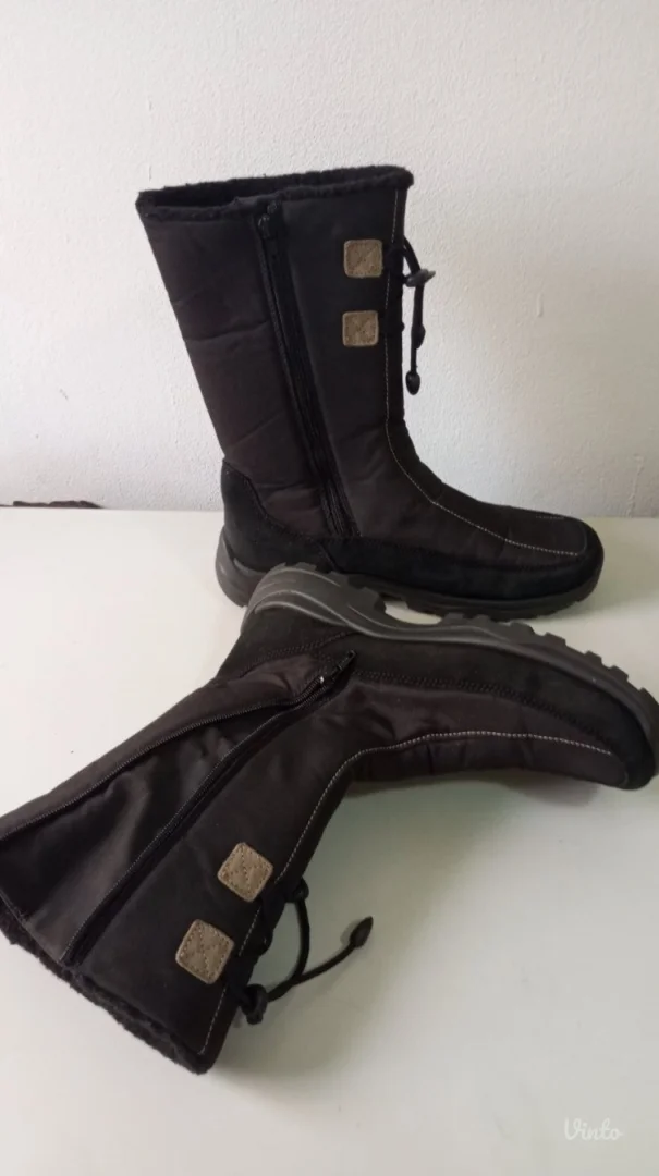 cizme vodootporne postavljene vunom vel 40 NOVO