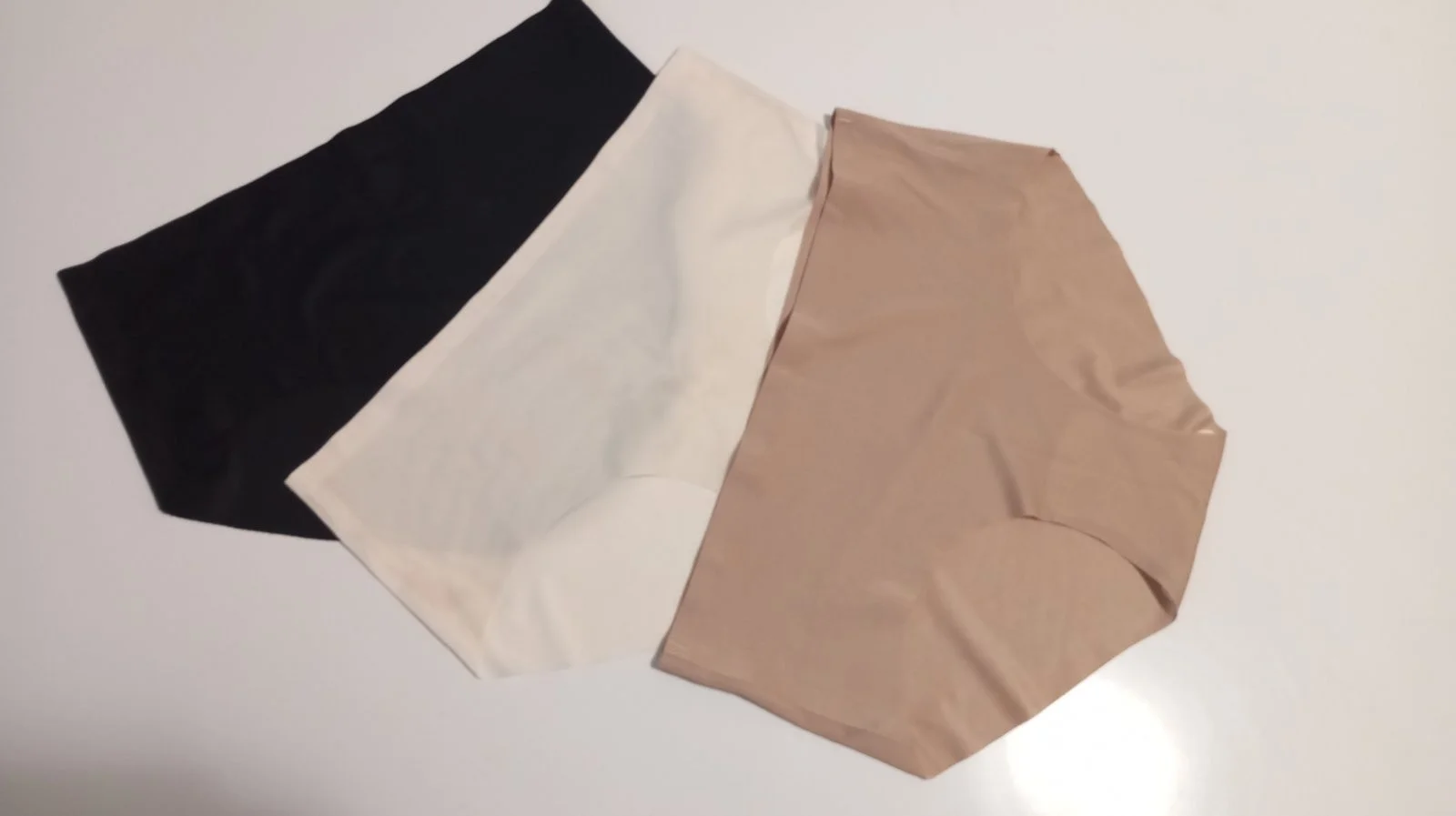 Besavne gacice ves vel L > XL novo 3 komada