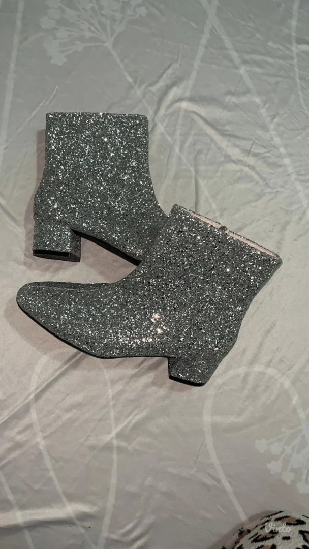 Srebrne gležnjače, 40-40,5 NOVO