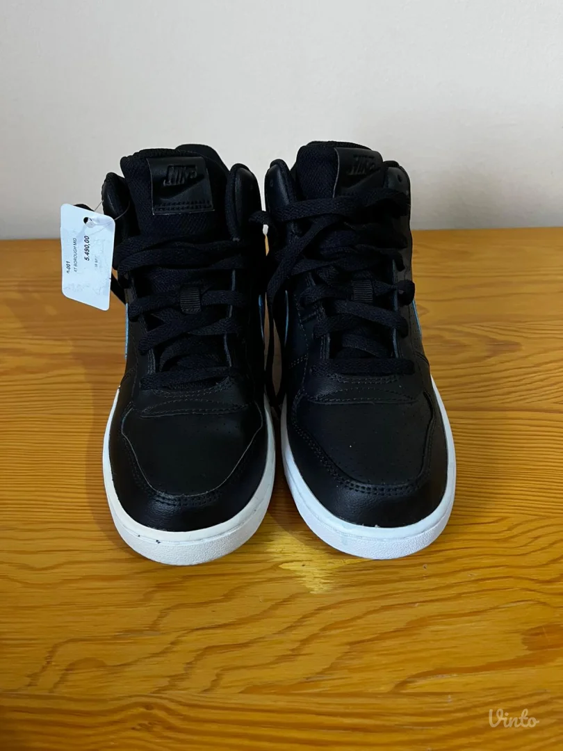 NIKE COURT patike, 38, NOVO sa etiketom