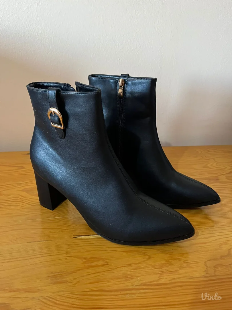 Čizme gležnjače, 40, NOVO