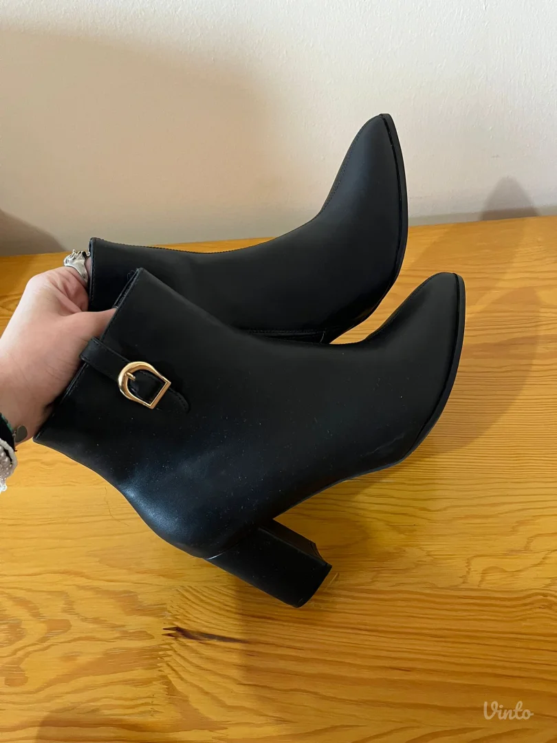 Čizme gležnjače, 40, NOVO