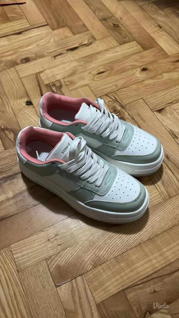 Bershka patike, 38, KAO NOVE