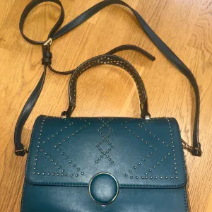 Carpisa - zelena torba