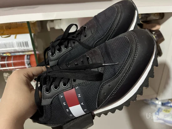 Tommy Hilfiger patike