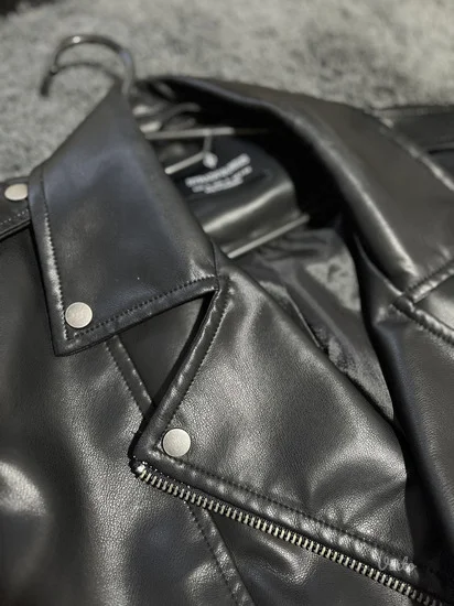 Stradivarius kozna jakna