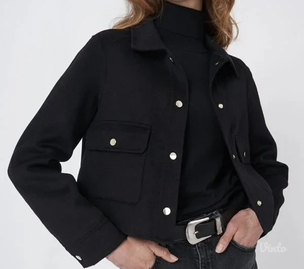 Kraći crni kaput/jakna