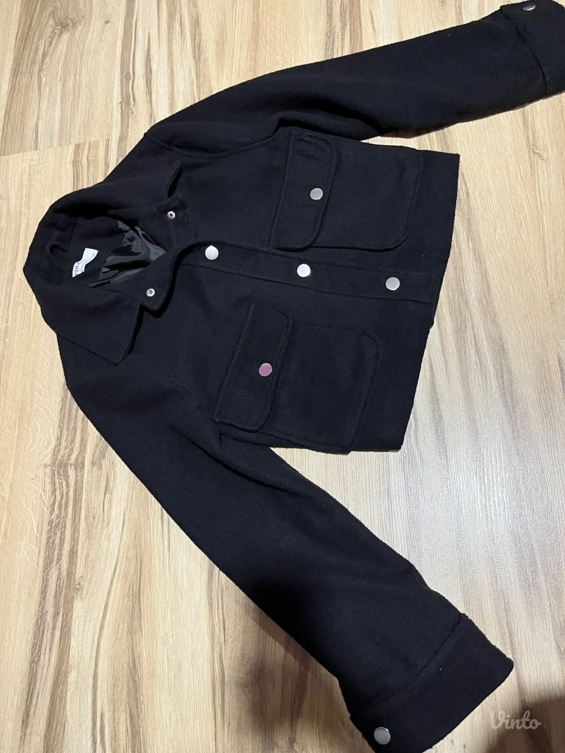 Kraći crni kaput/jakna