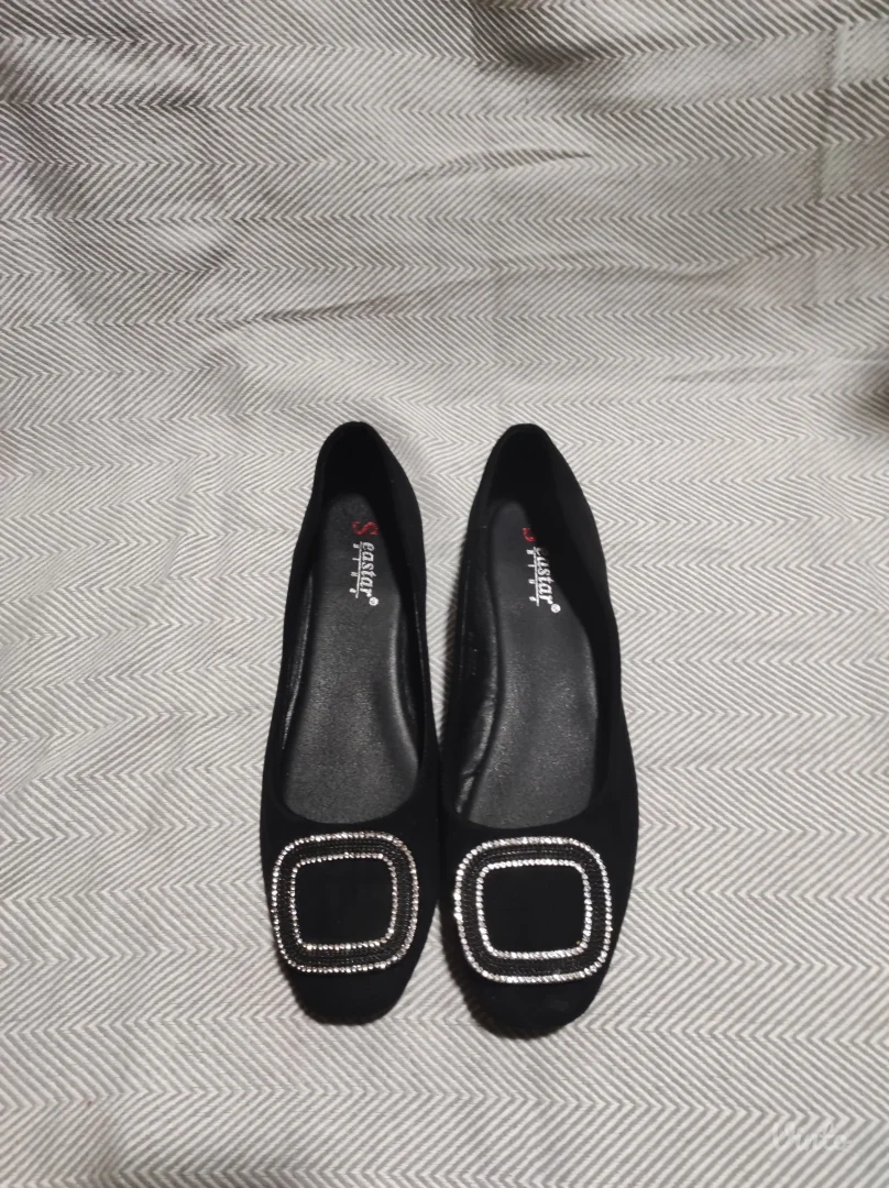 Crne elegantne baletanke