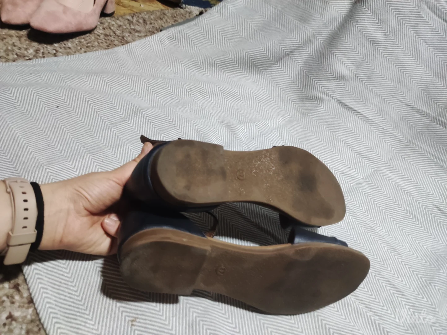 Kožne ravne sandale