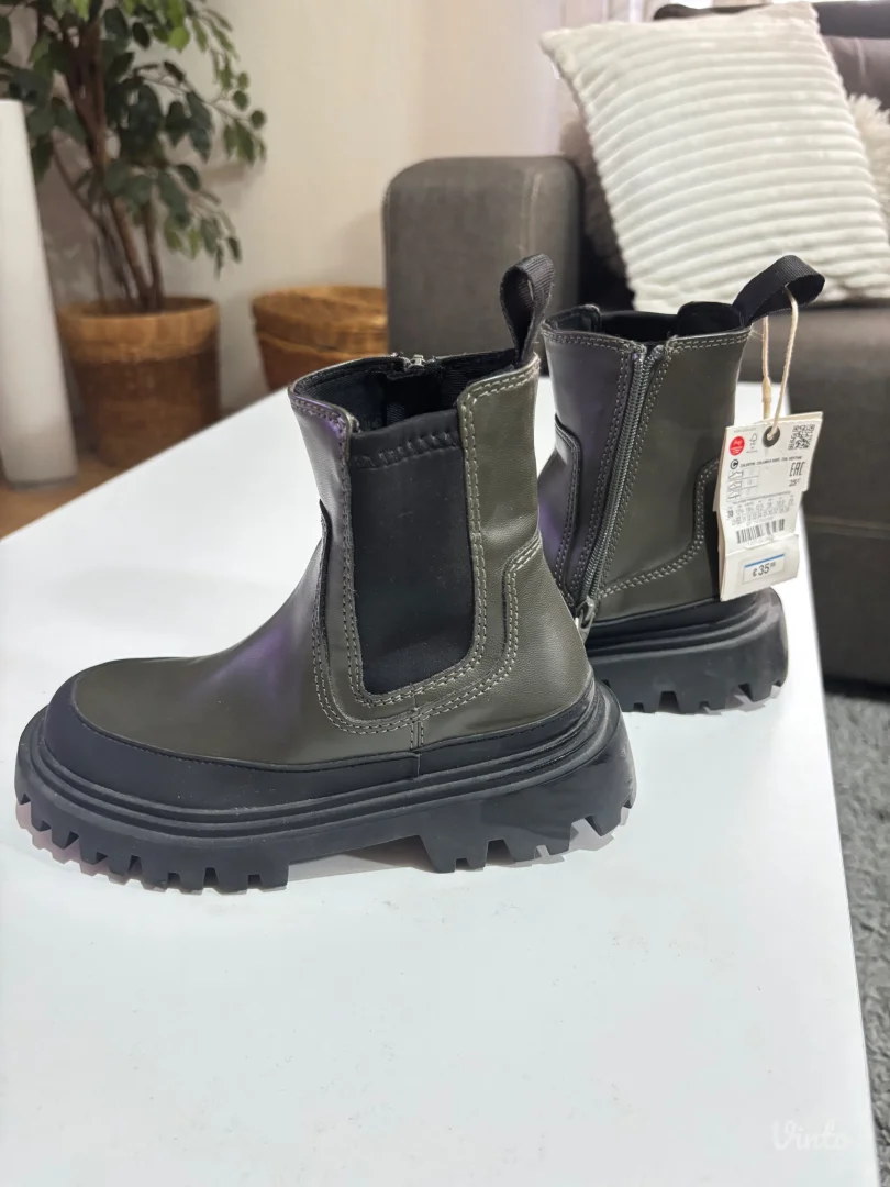 Zara decije cipele br.30