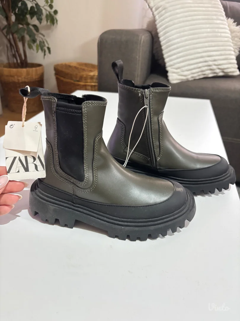 Zara decije cipele br.30