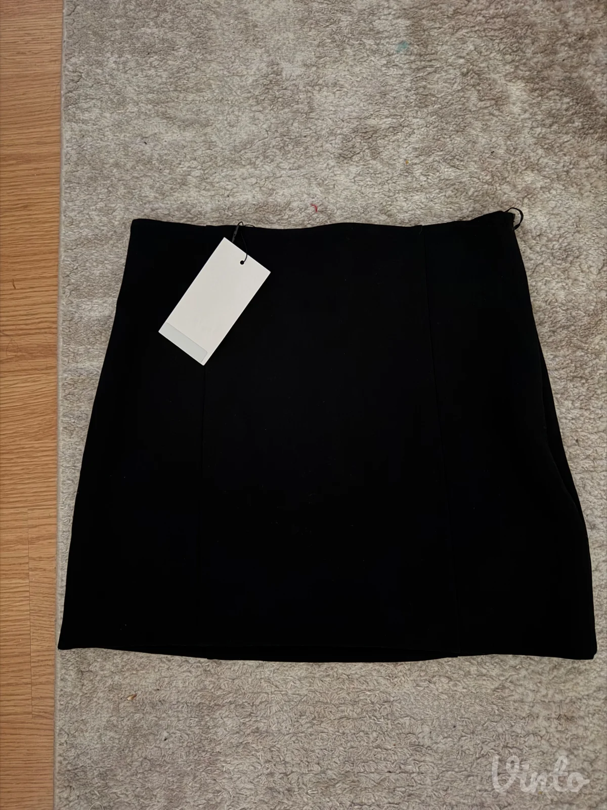 ZARA MINI SUKNJA SA ETIKETOM