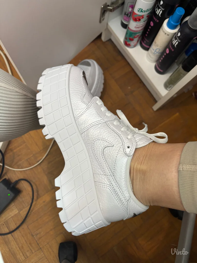 Nike Air Jordan Low 1 patike original 38