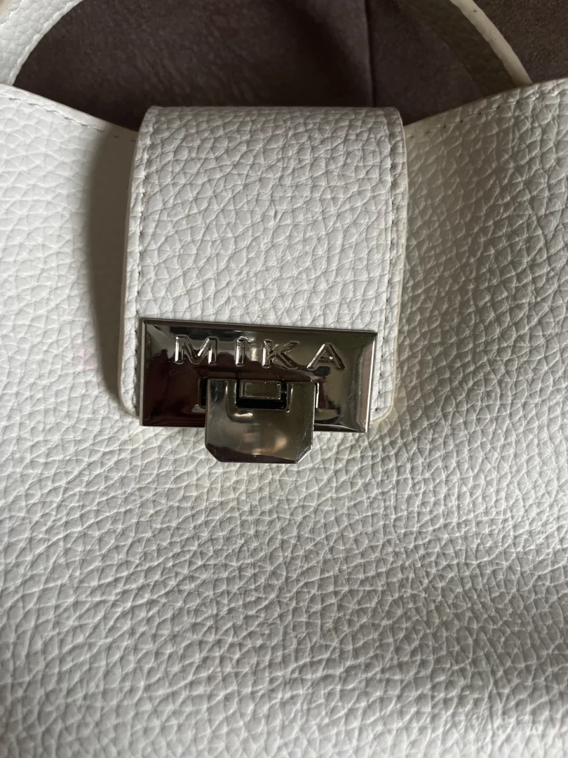 Mika handmade bela torbica