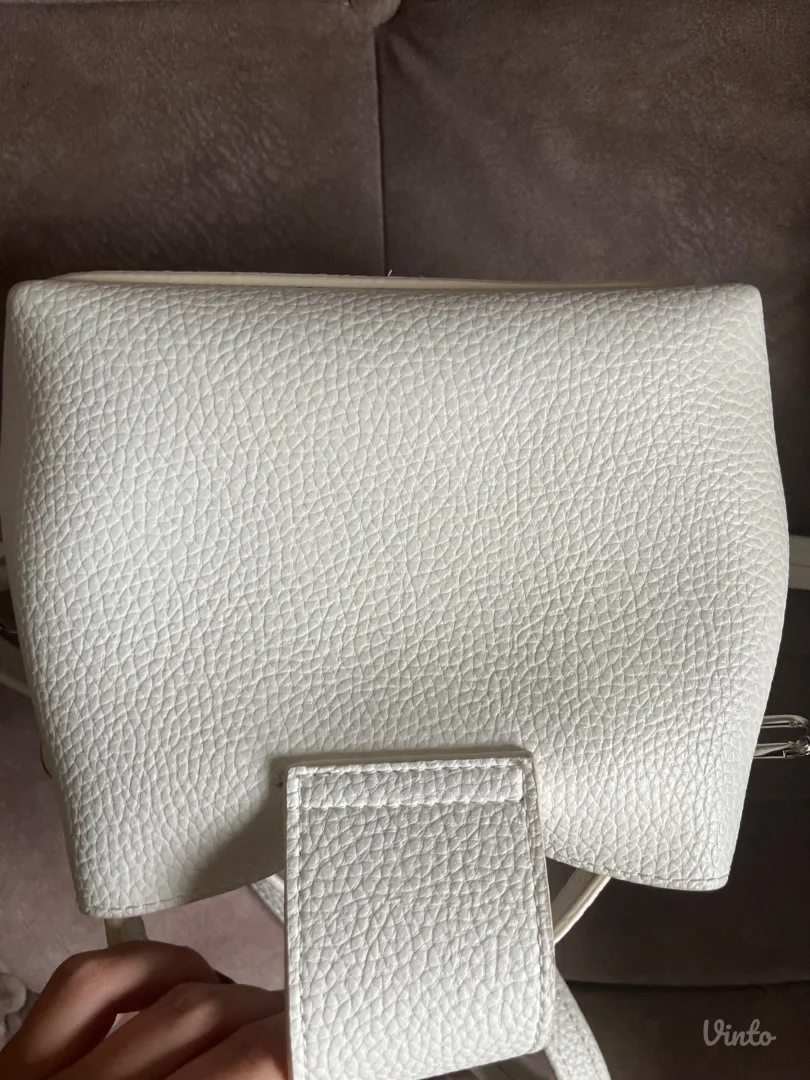 Mika handmade bela torbica