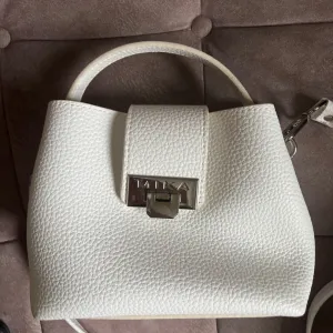 Mika handmade bela torbica