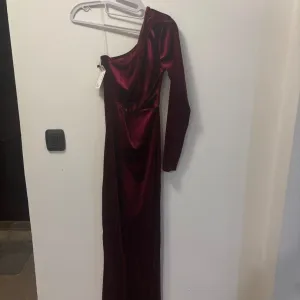 Prestiz haljina nova