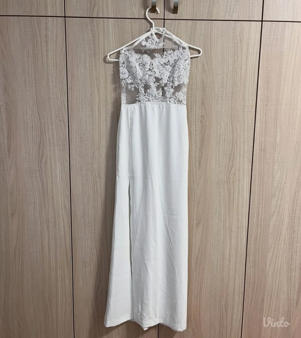 Bela haljine sa šlicem napred