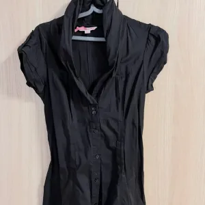 Crna haljinica Tally Weijl