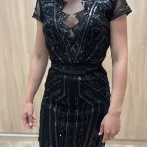 Crna haljina sa perlicama