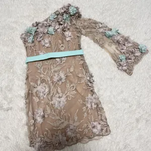 Haljina sa 3D cvetovima