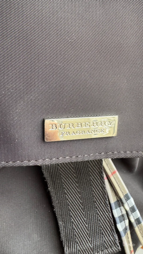 Burberry Fragrance Ranac Original, Kao Nov