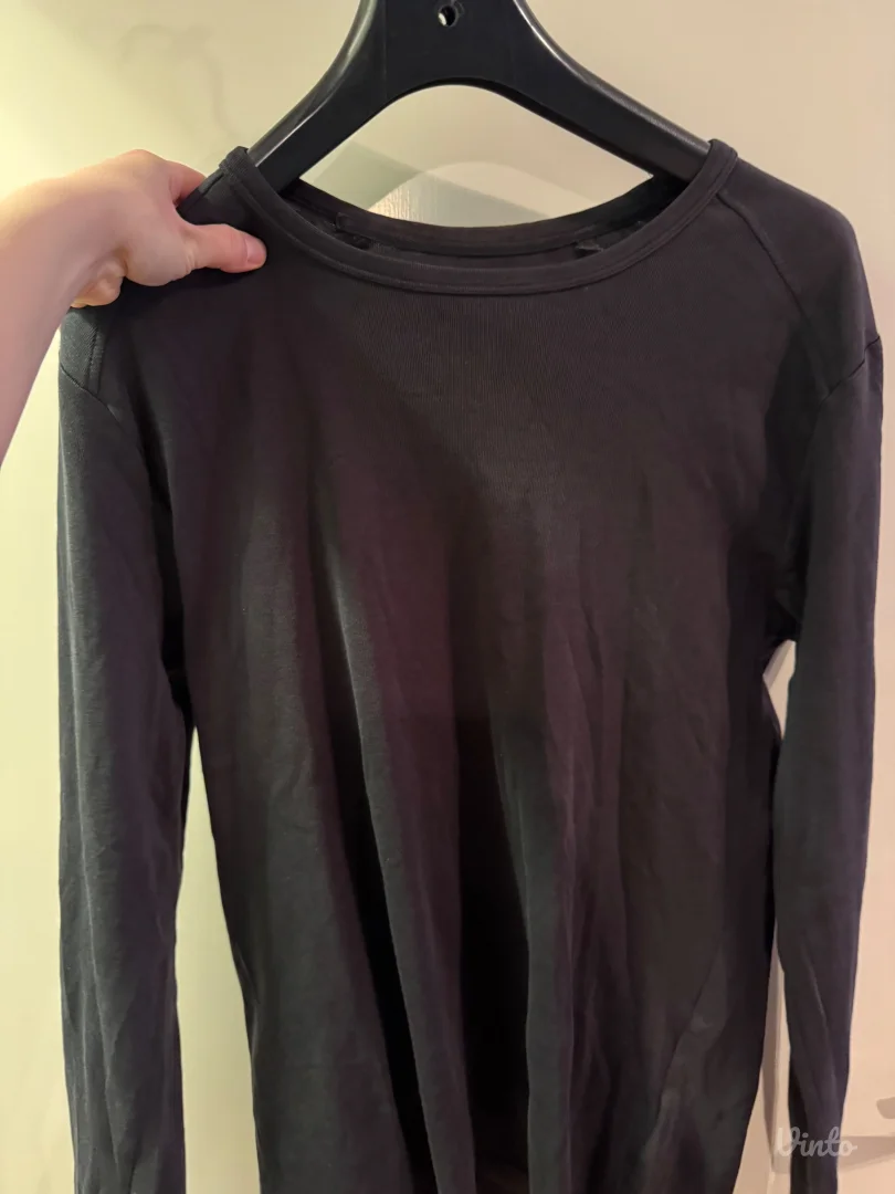 Muska crna majica dugi rukav