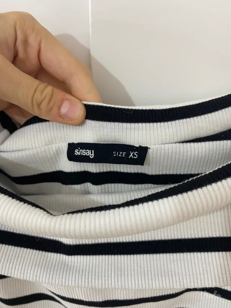 Sinsay- majica na duge rukave