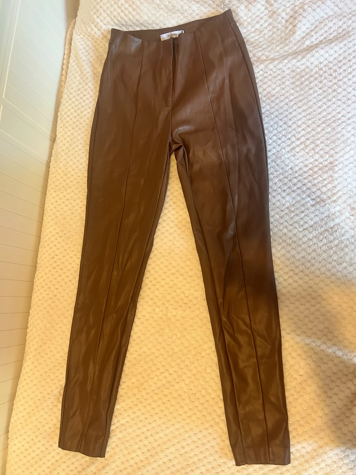 Reserved pantalone