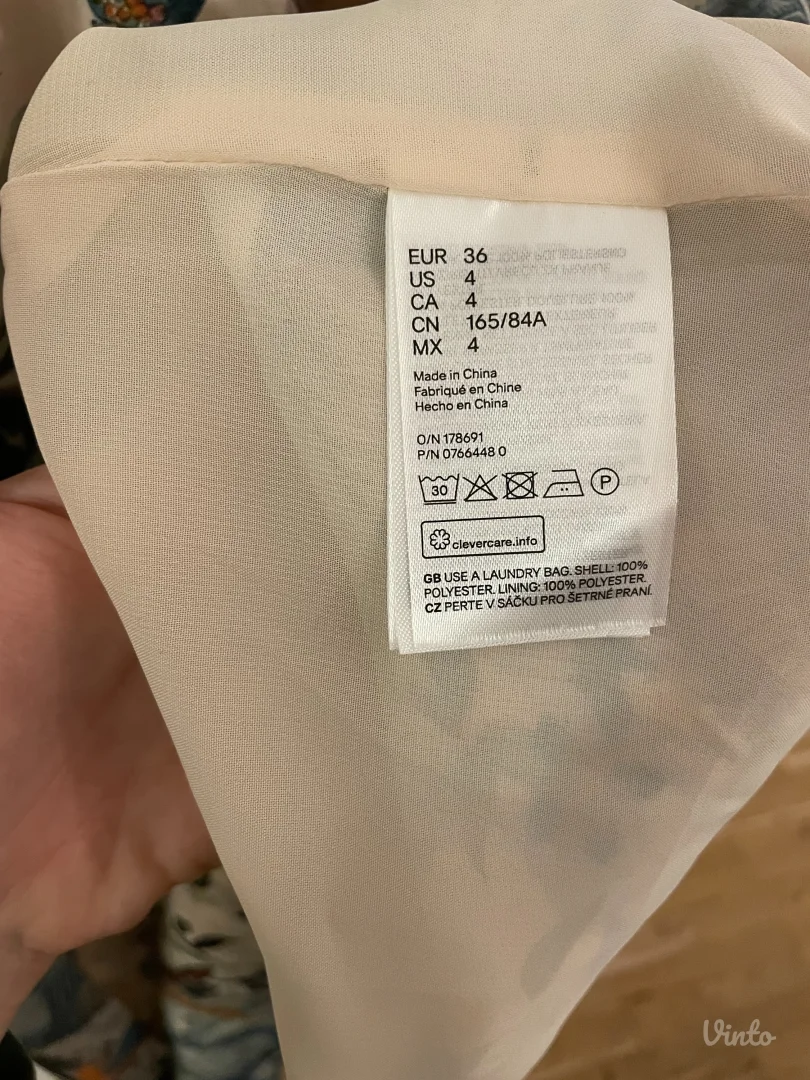 Prelepa duga cvetna haljina