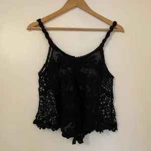 Providna čipkana majica