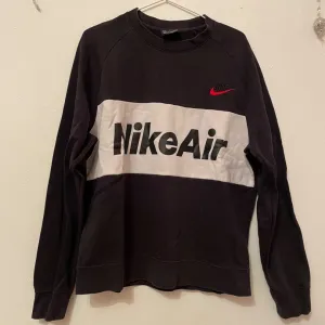 Nike duks S