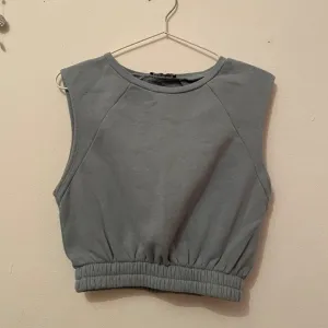Zara crop top S
