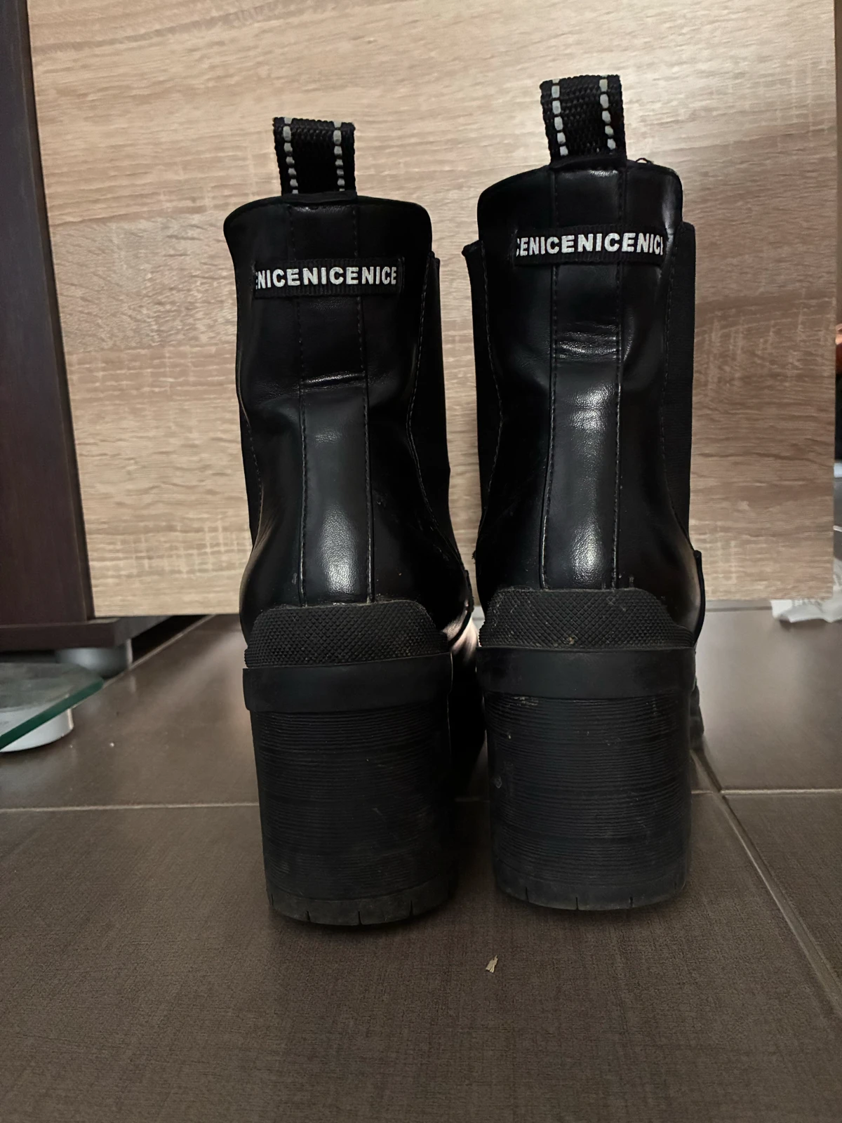 Čizme na štiklu