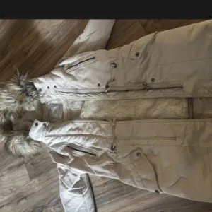 Zimska jakna stradivarius