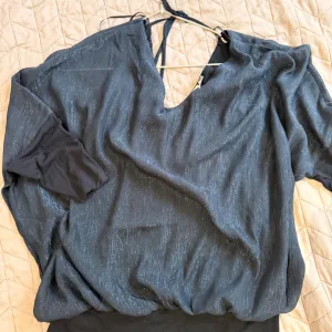 Esprit teget ženska majica.