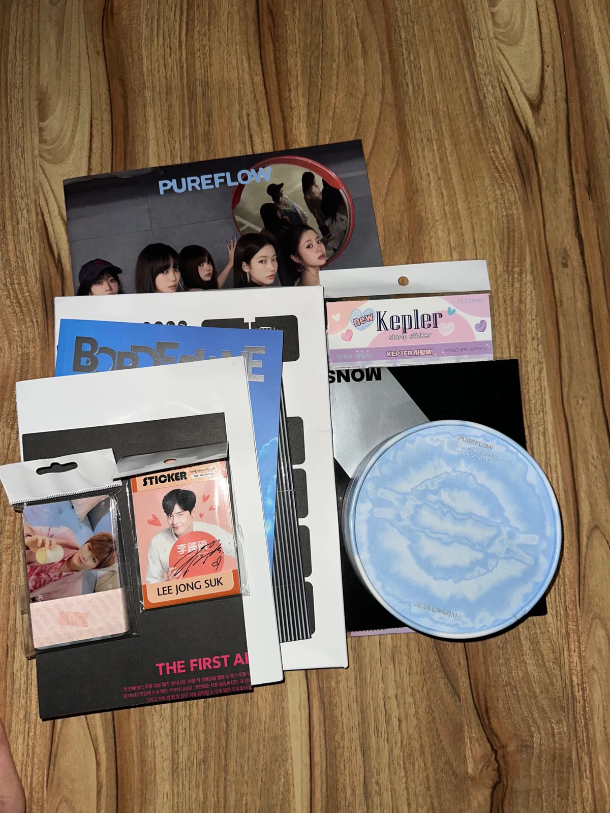 KPOP albumi i merch