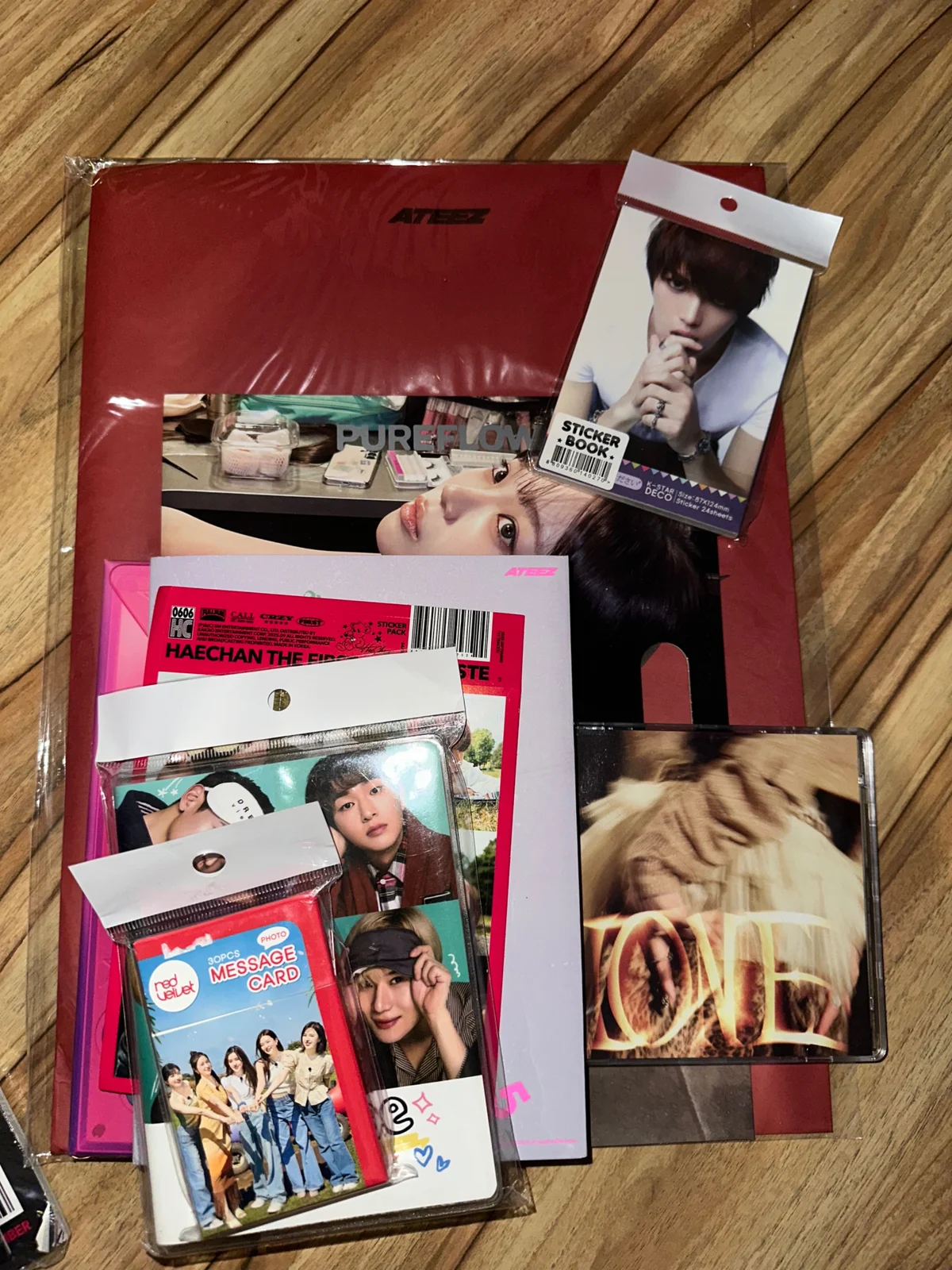 KPOP albumi i merch