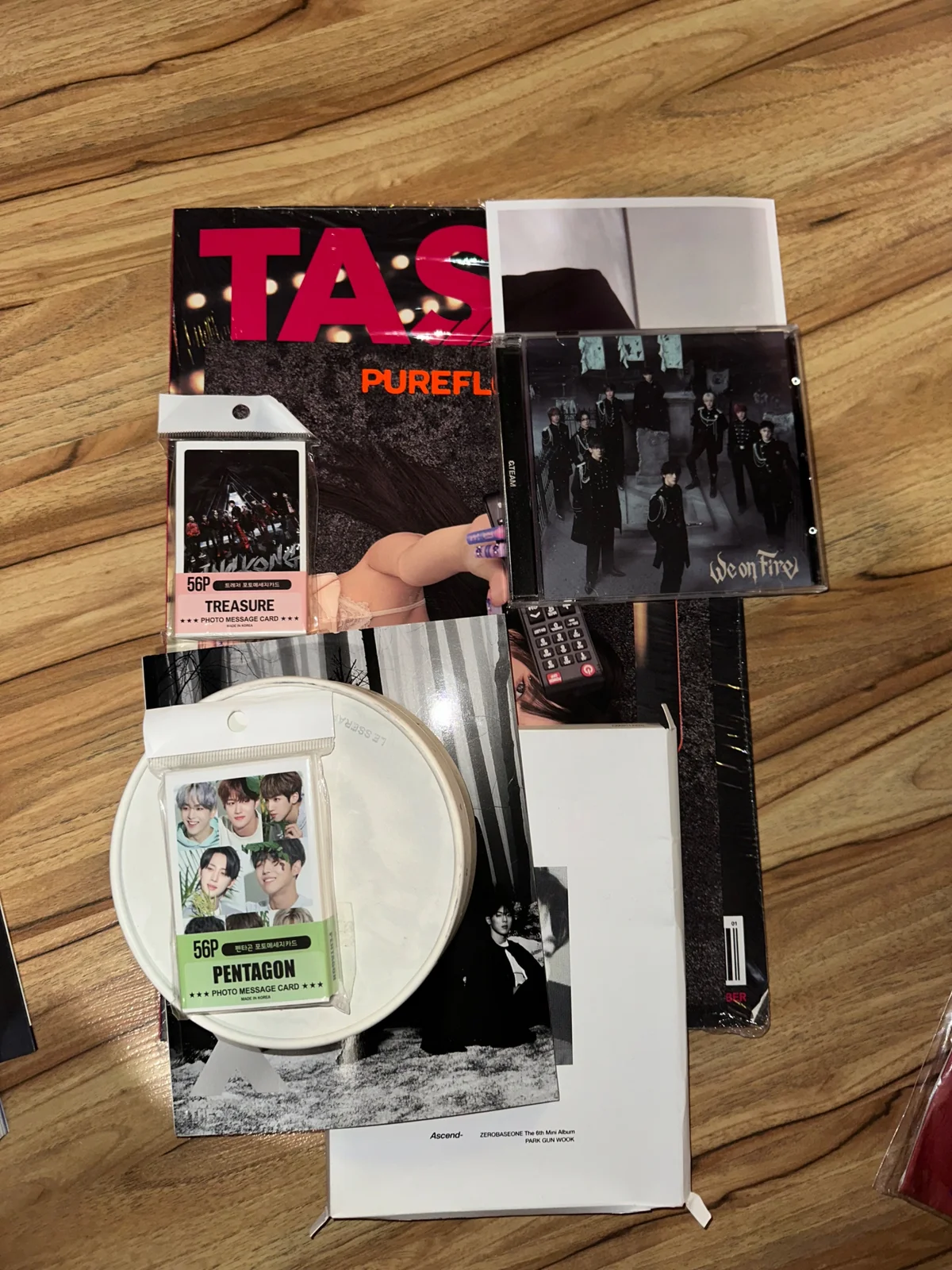 KPOP albumi i merch